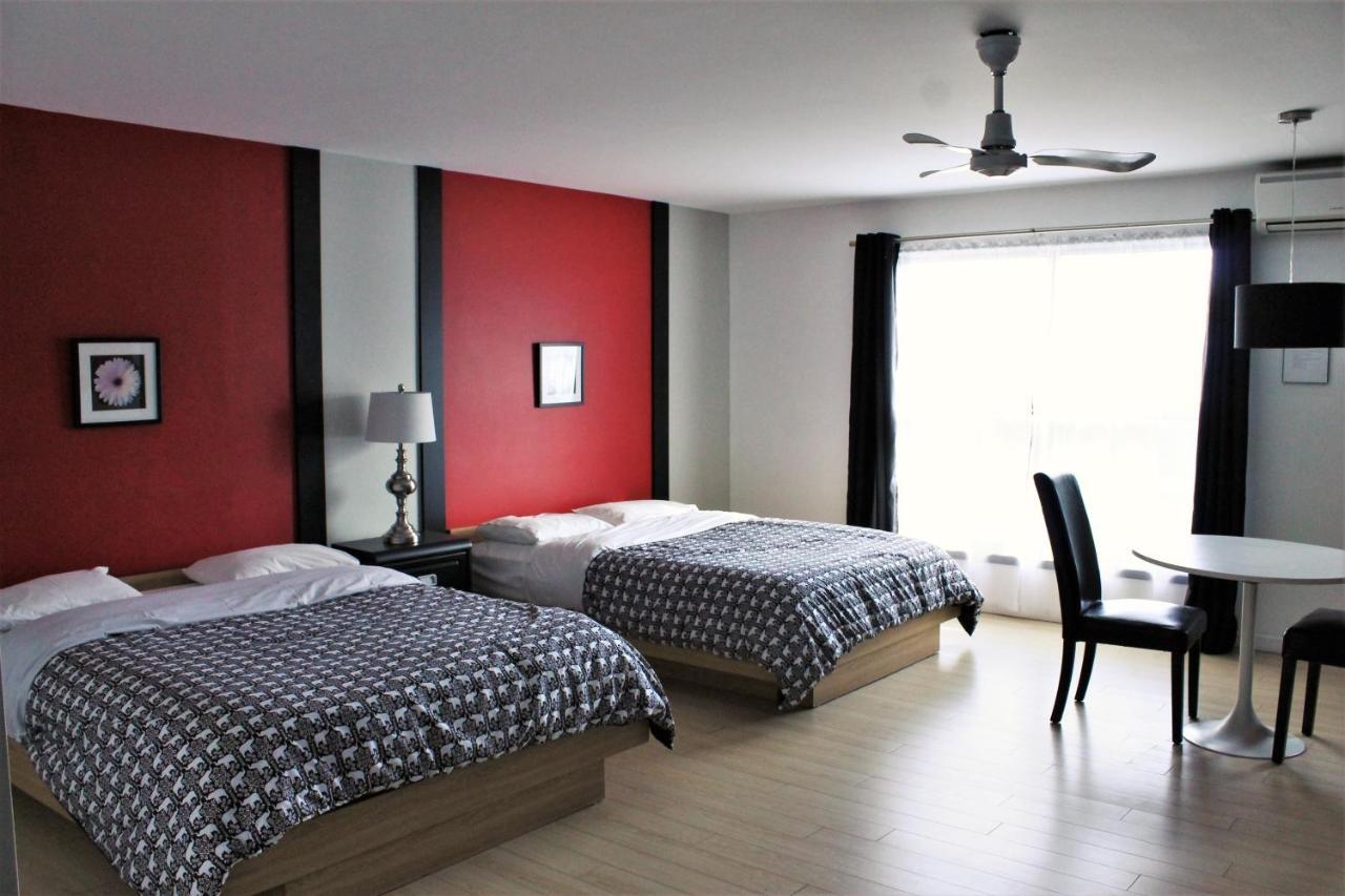 Motel Du Canton Valcourt Eksteriør bilde