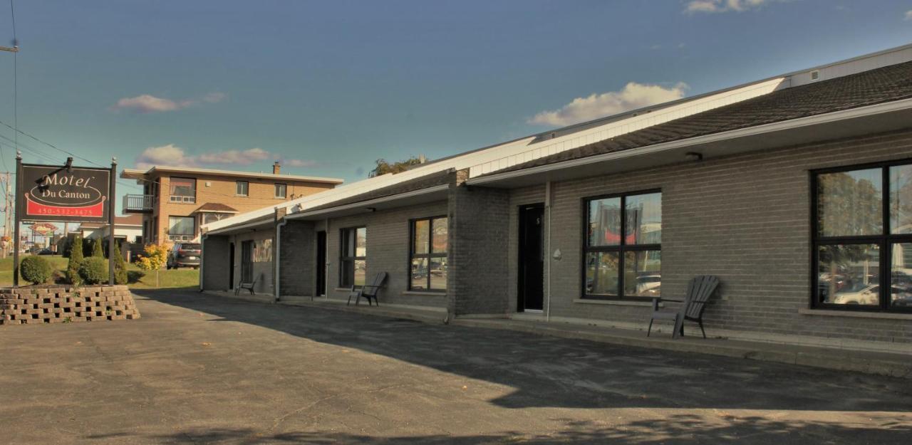 Motel Du Canton Valcourt Eksteriør bilde